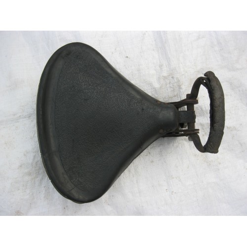 Tan sad, selle arrière,  siège passager. DUNLOP