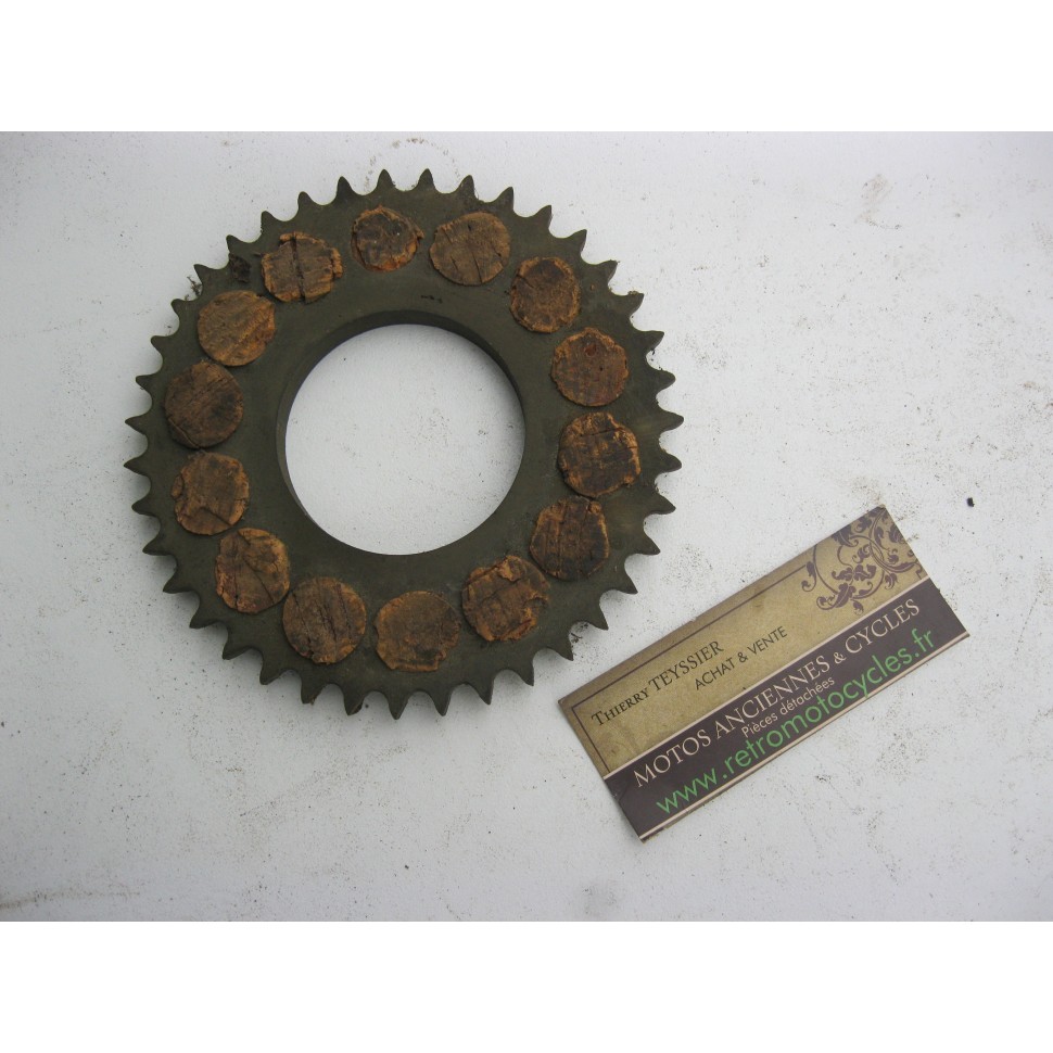 couronne d'embrayage. N.O.S.