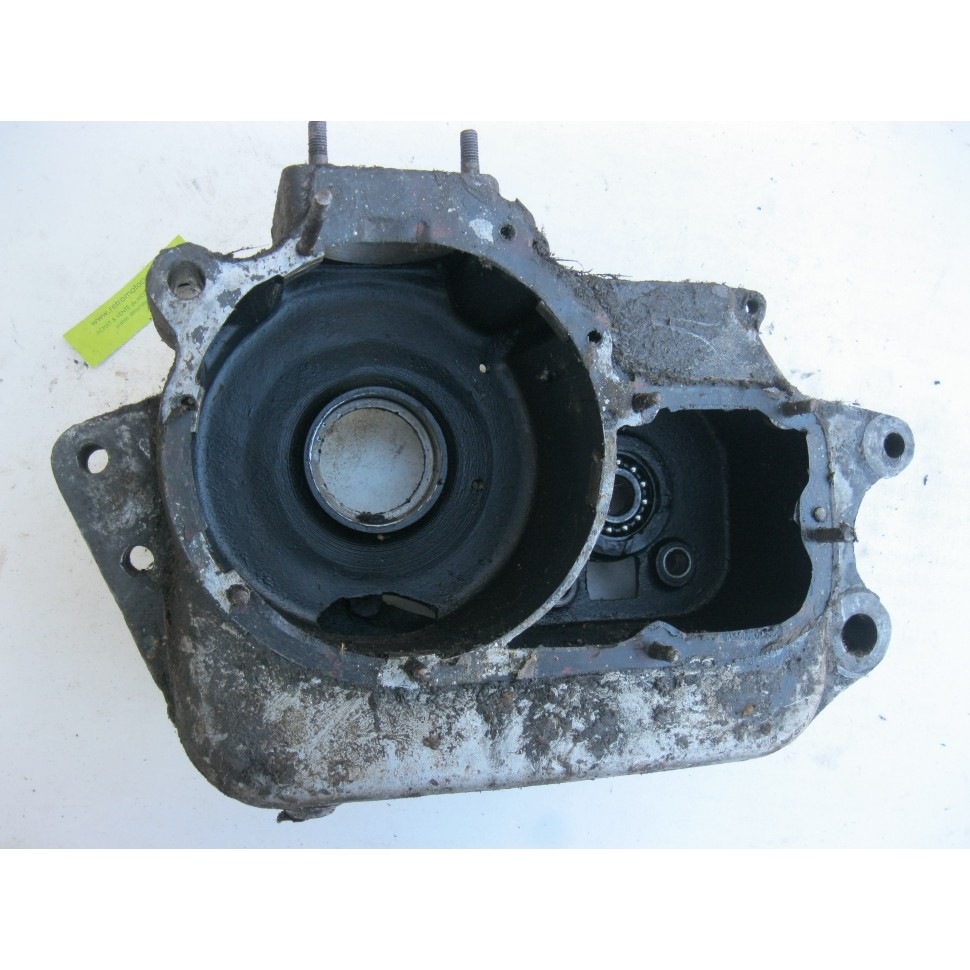 carter de bas moteur PEUGEOT 250 P108