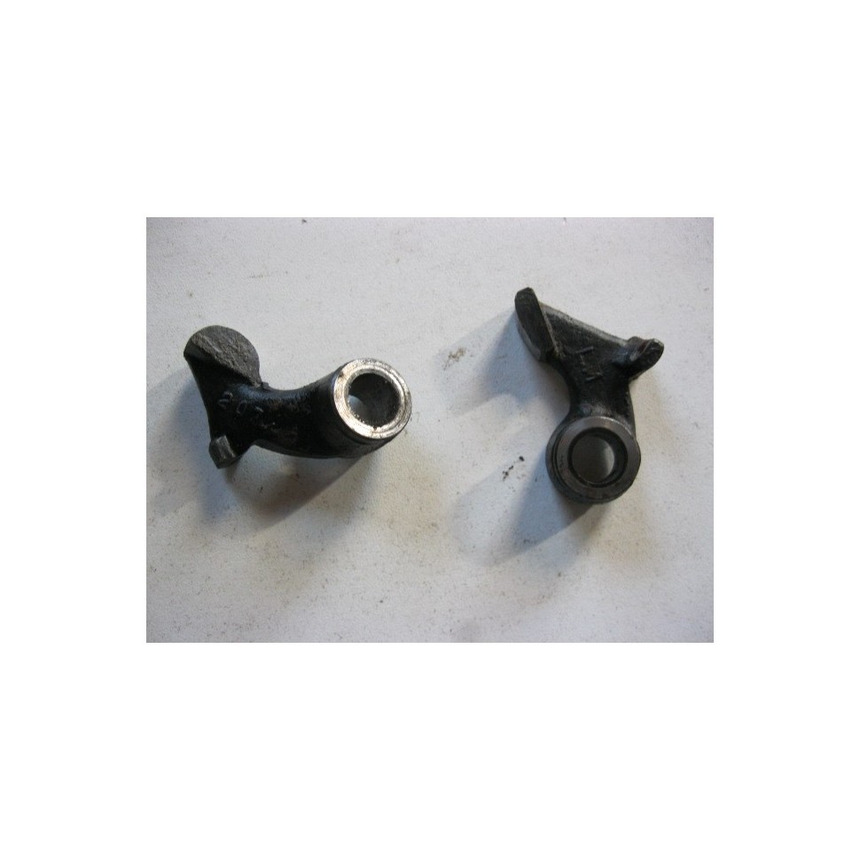 culbuteurs 250 PEUGEOT P108