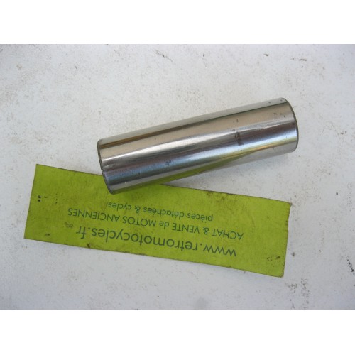 axe de piston Ø 18 mm.
