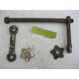 axe de fourche  MOTOBECANE 250 / 350 bloc B