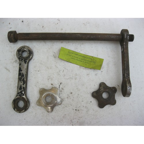 axe de fourche  MOTOBECANE 250 / 350 bloc B