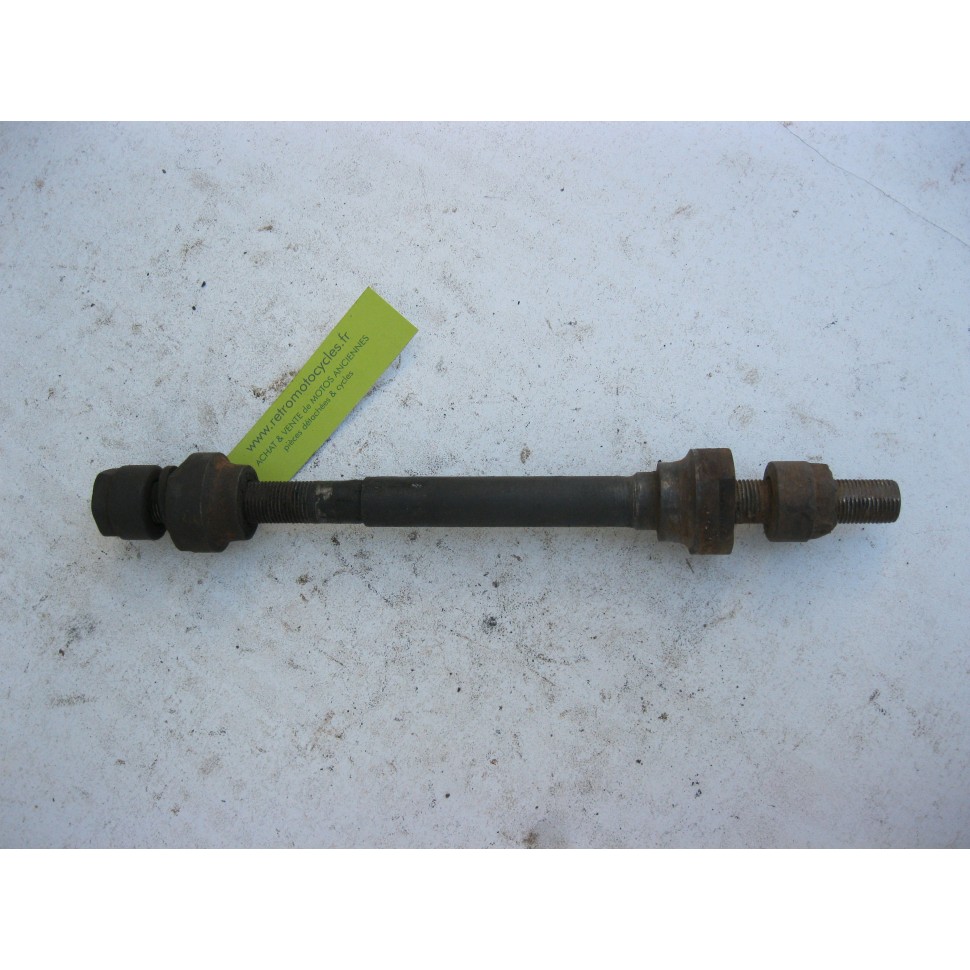 Axe de roue Ø 13.7