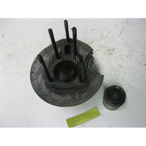 cylindre / piston AMC 125