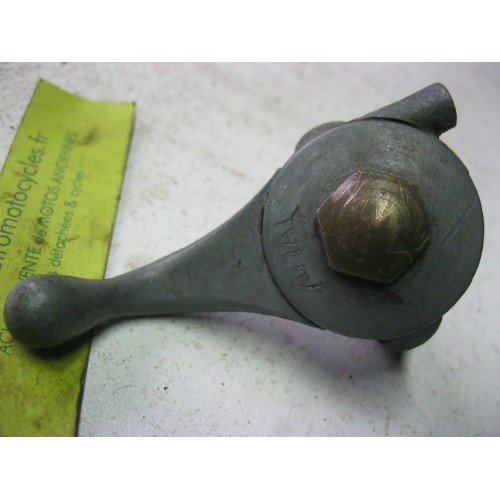 manette  gauche, d'avance