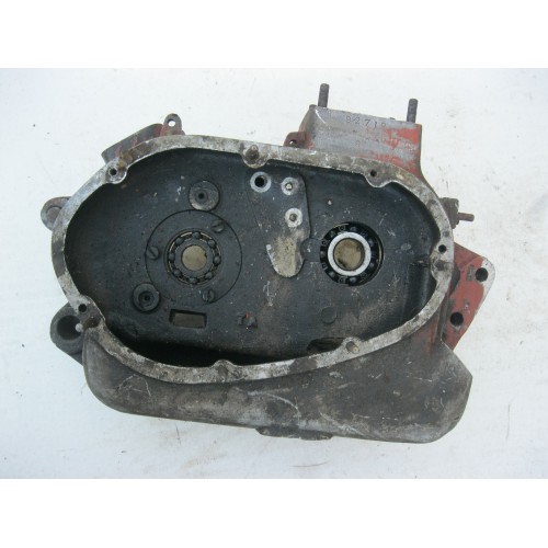carter de bas moteur PEUGEOT 250 P108