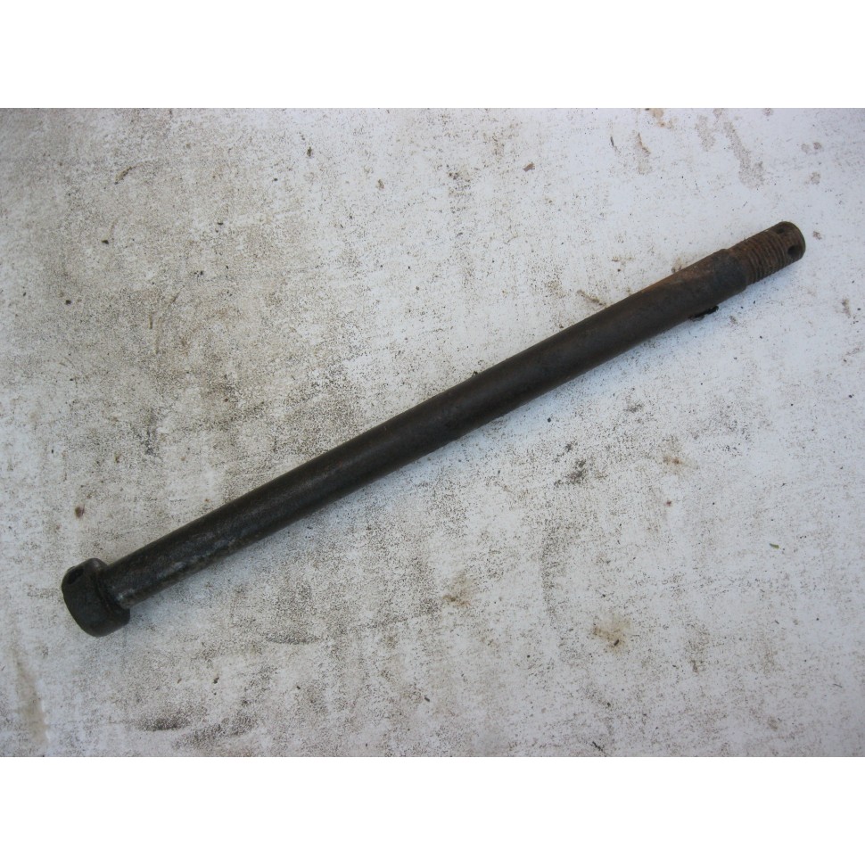axe de roue YAMAHA 125 DTF