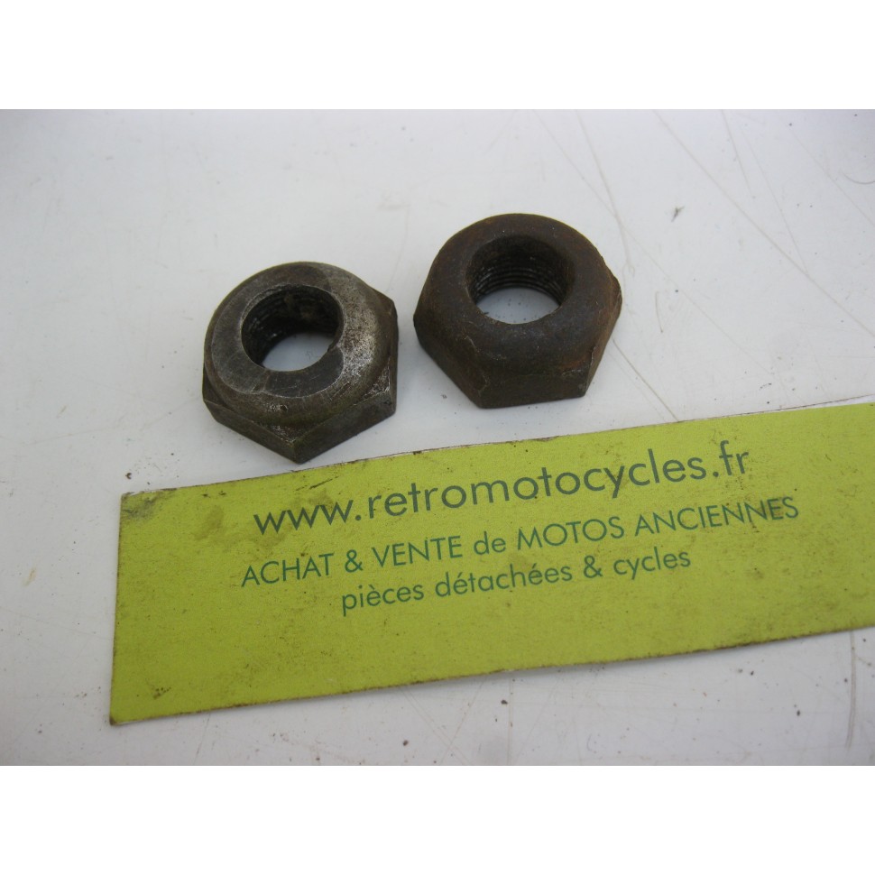 ecrous de repose pieds MOTOBECANE Z57