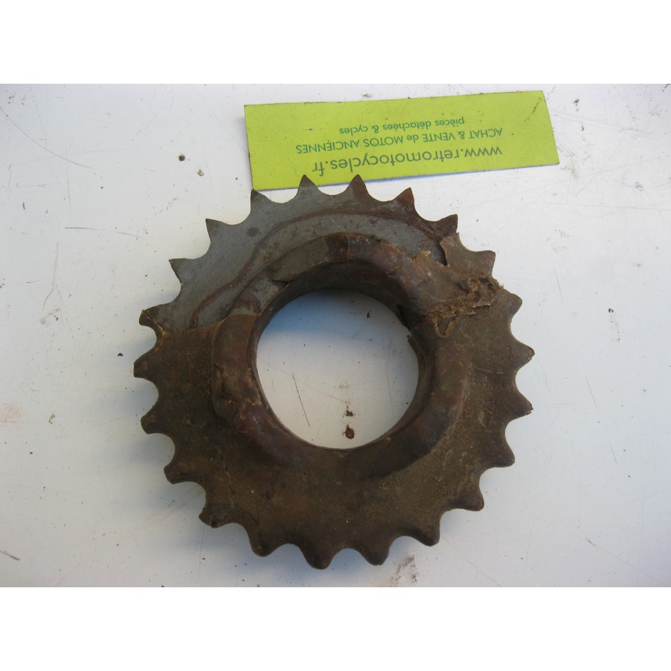 pignon de vilebrequin TERROT 500 RGST. N.O.S.