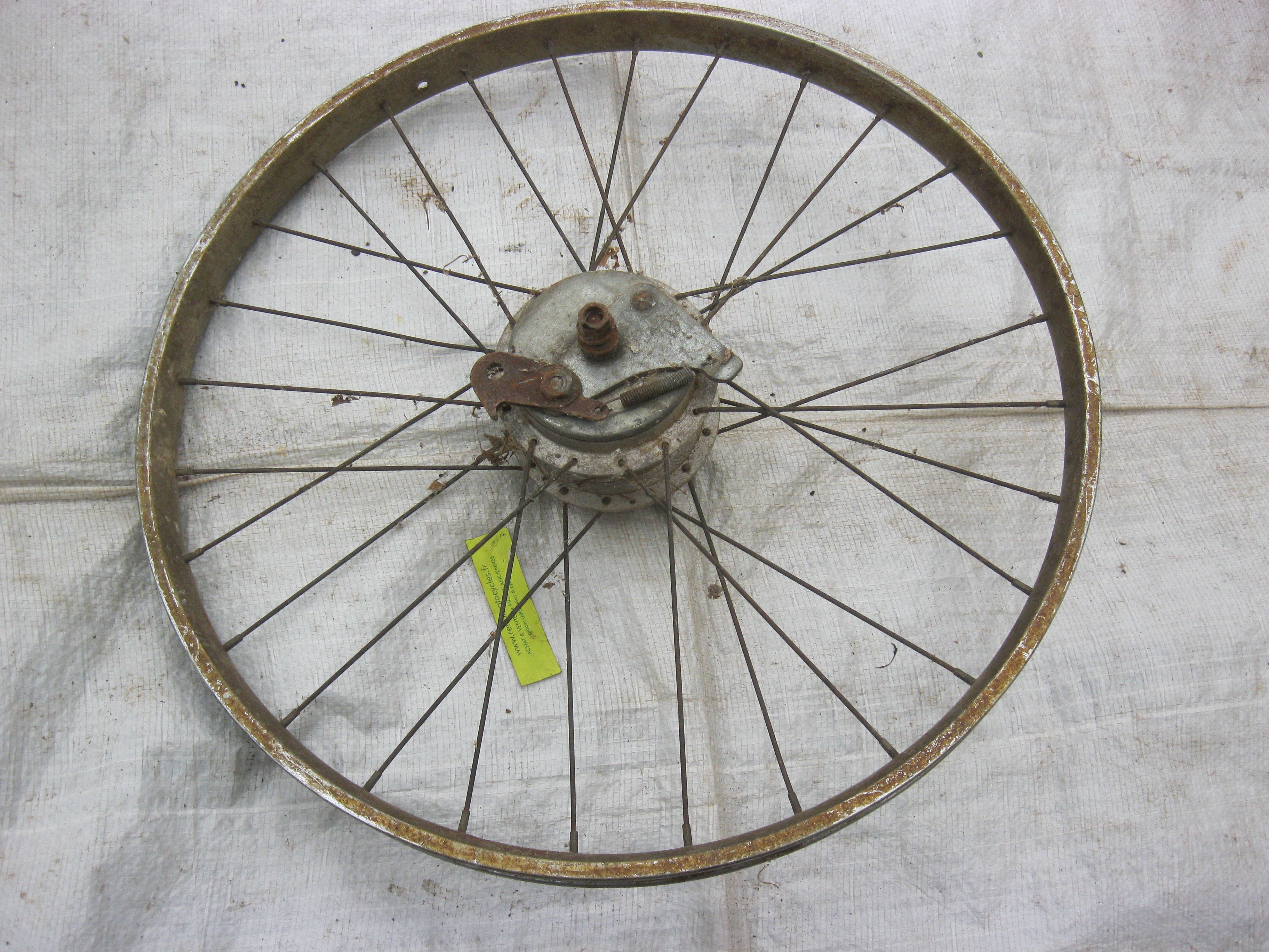 Roue Arrière Solex 3800 – Pièce D’occasion – Pour Réparation Ou Restauration – Usure Légère