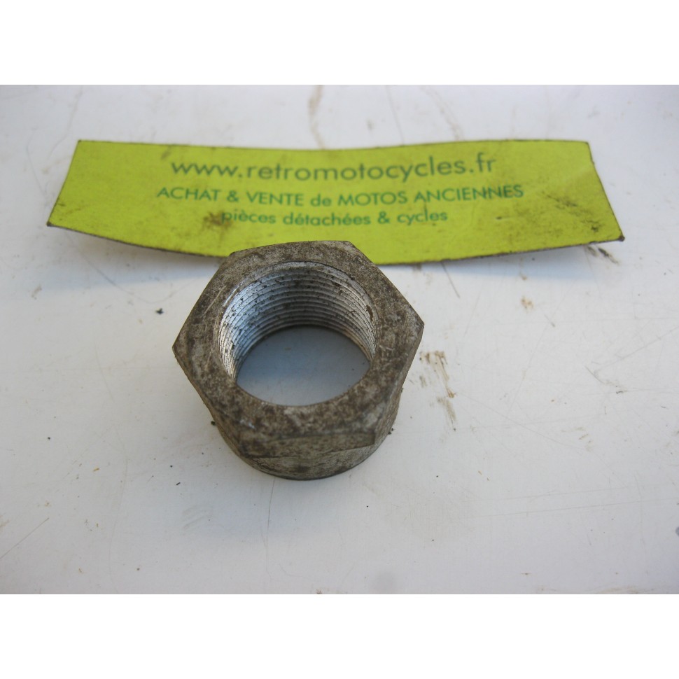 ecrou d'axe de roue TERROT 125. N.O.S.