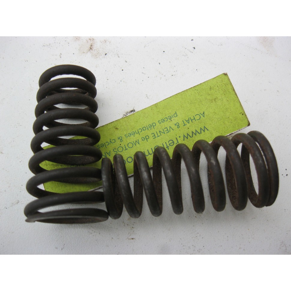 ressort de soupape conique PEUGEOT P108. N.O.S.