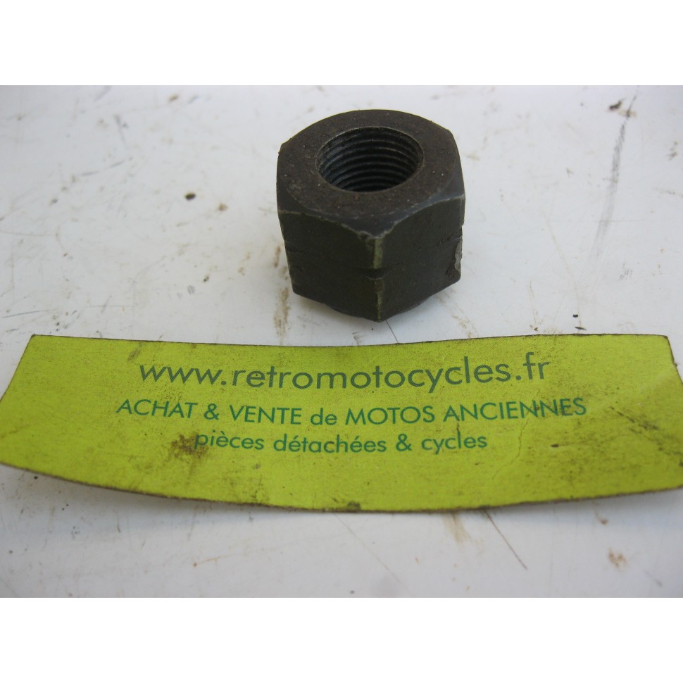 ecrou 14 x 1.25 à gauche