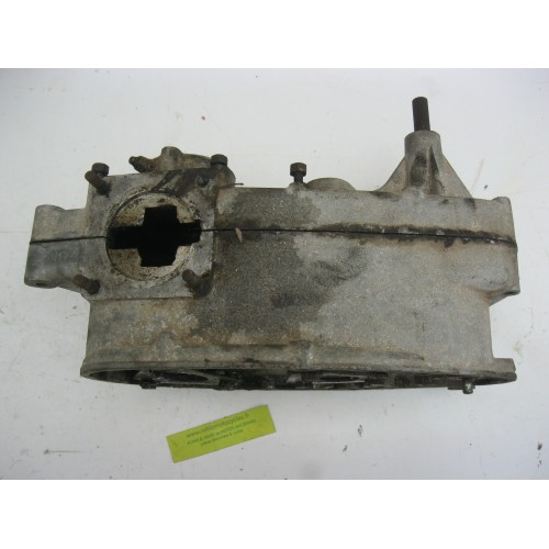 Ecrou d'&eacute;chappement PEUGEOT 125 / 175