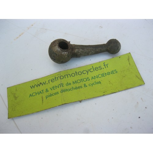 écrou à oreille