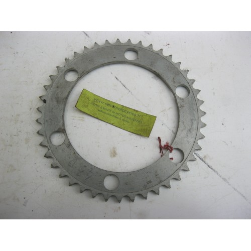 couronne 43 dents. N.O.S.