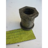 ecrou de roue "avant"  TERROT 500 RGST.