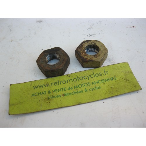 ecrous de repose pieds MOTOBECANE Z57