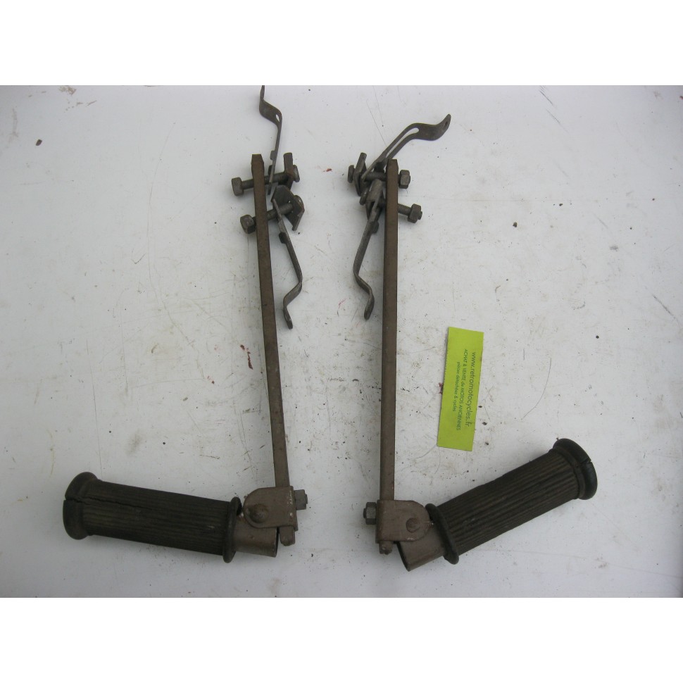 repose pied MOTOBECANE 125 / 175 . N.O.S.