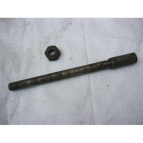 axe de roue avant YAMAHA 125 YAS3