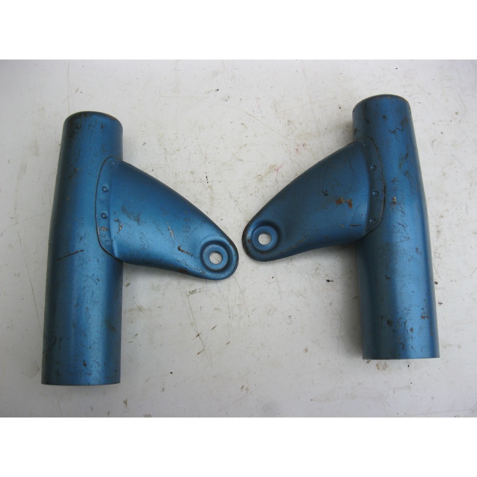 supports de phare AUTOMOTO 125 / 175. N.O.S.