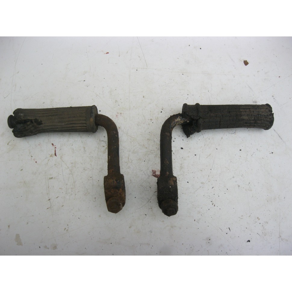reposes pieds PEUGEOT 125
