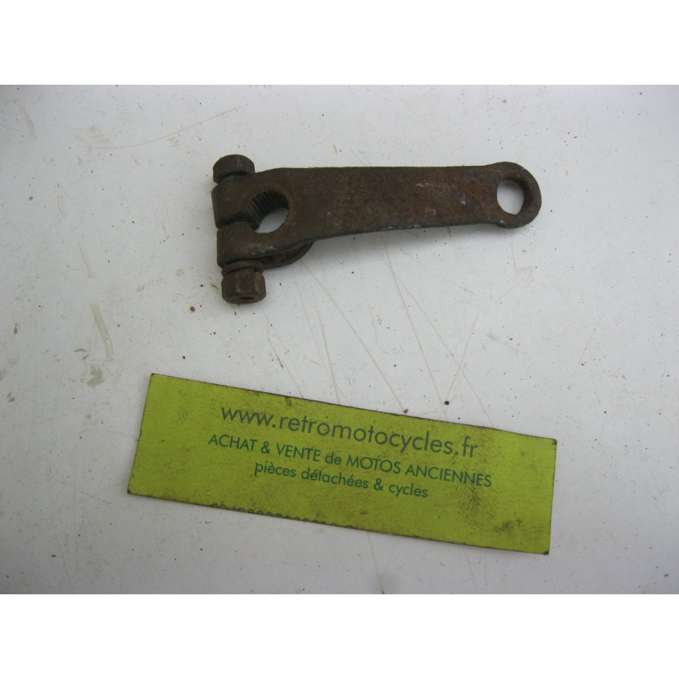 Ecrou d'échappement PEUGEOT 125 / 175