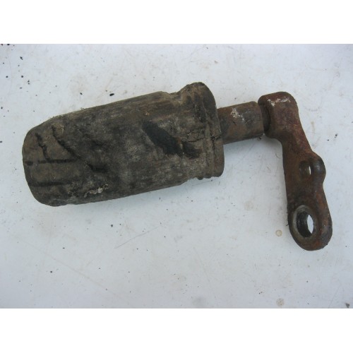 repose pied "gauche"  PEUGEOT P109 / P110