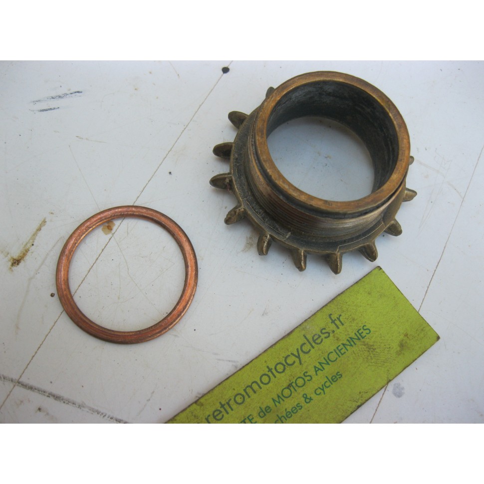 ecrou d'échappement MOTOBECANE 125 D45