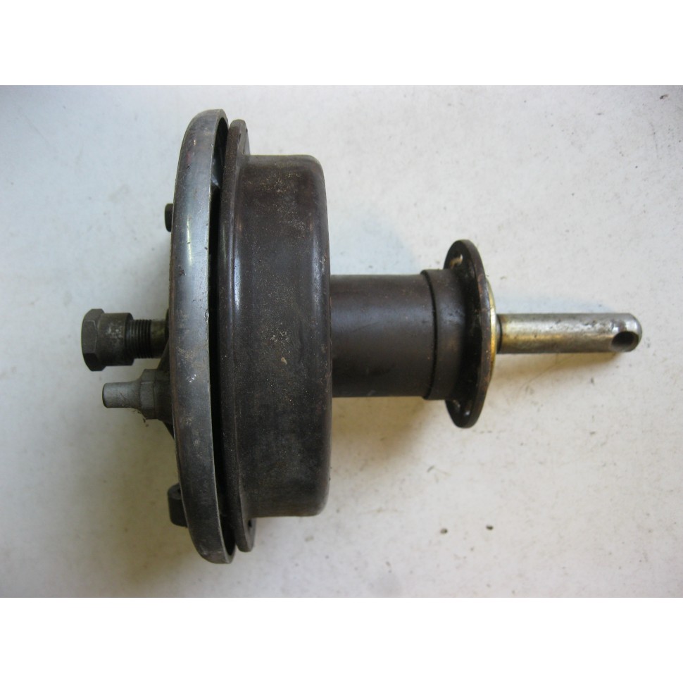 moyeu avant MOTOBECANE 175 Z2C. N.O.S.