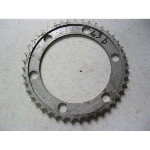 couronne 43 dents. N.O.S.