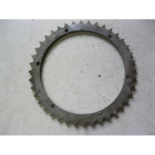 couronne 42 dents. N.O.S.