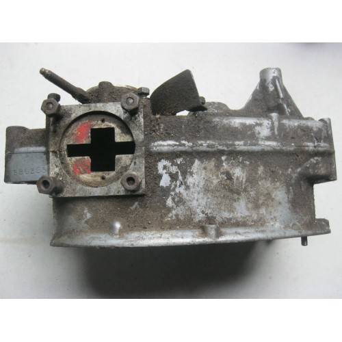 carter moteur PEUGEOT 125( 4 V )