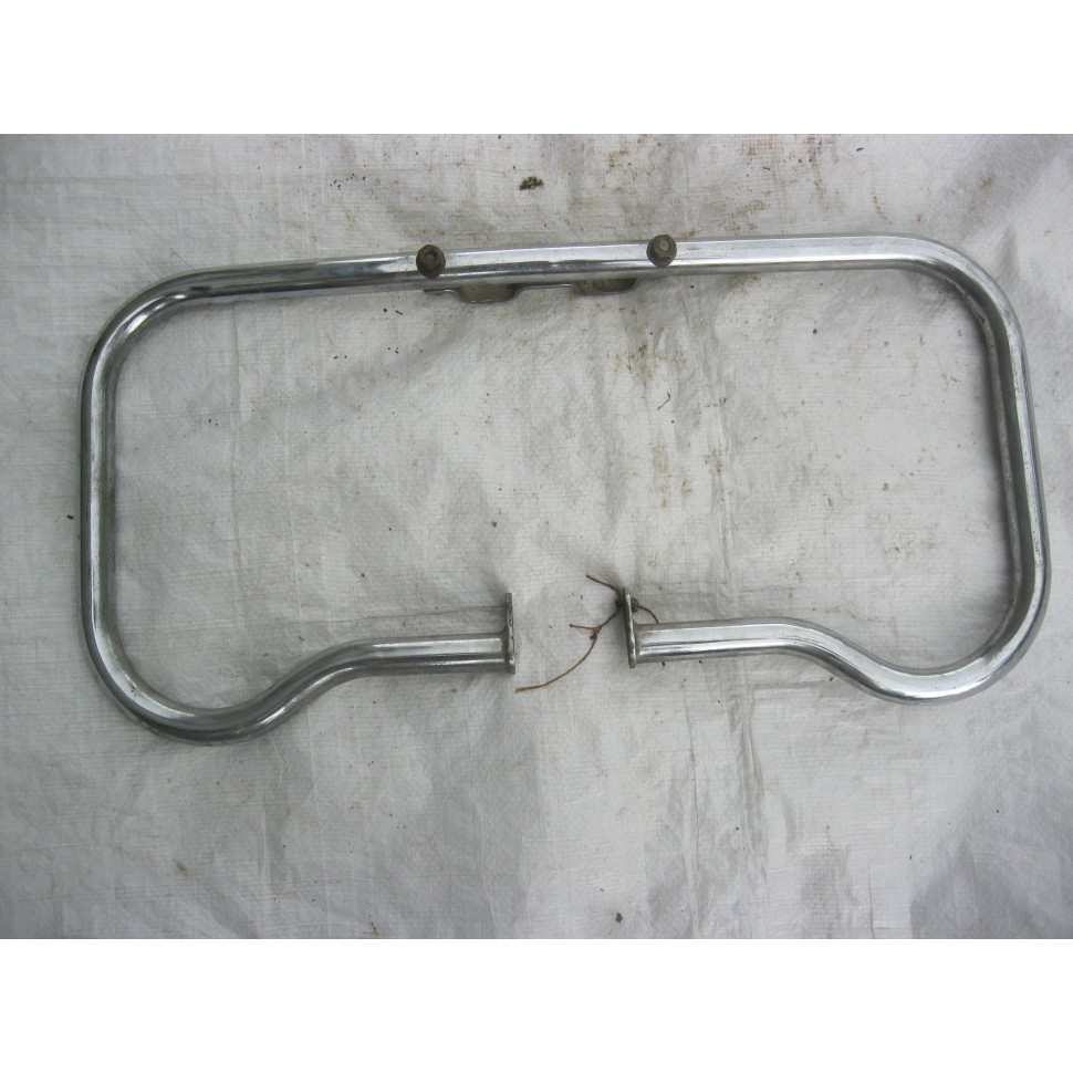 Pare chocs 125  AUTOMOTO. N.O.S.