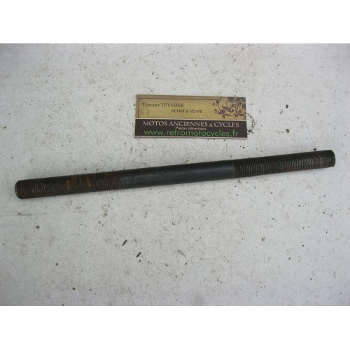 Axe de roue Ø 13,6